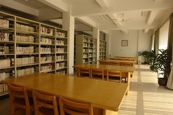 樂山第一中學校圖書室