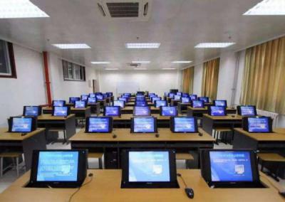 無錫工藝職業技術學院機房