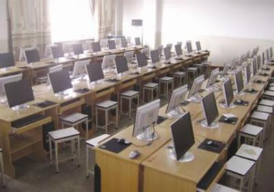 南京玄武高級中學機房