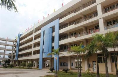 成都鐵路技工學(xué)校辦公樓