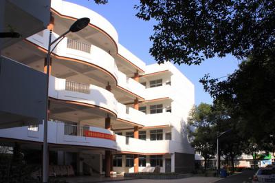 學(xué)校教學(xué)樓