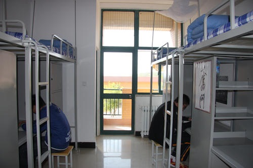 20210519143303132886.jpg 000000000000.jpg