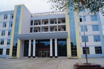 東興市中等職業技術學校