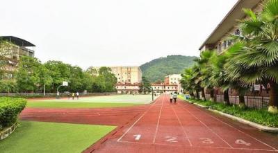 操場(chǎng)一角