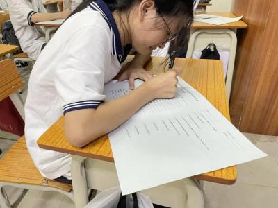 立足單詞，學(xué)好英語——我校舉行中學(xué)生英語單詞默寫競賽