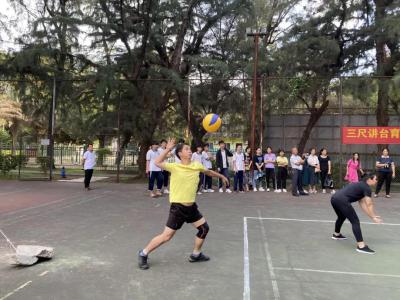 迎慶建黨百年——國發(fā)高中舉辦教職工氣排球賽