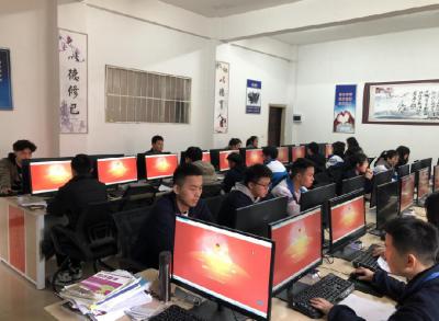 貴陽新世紀(jì)實(shí)驗(yàn)中學(xué)校團(tuán)委開展“智慧團(tuán)建”團(tuán)課活動