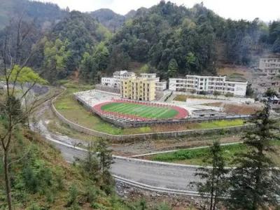 望謨二中2021年招生計劃